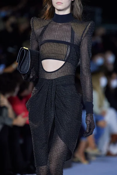 Look 63